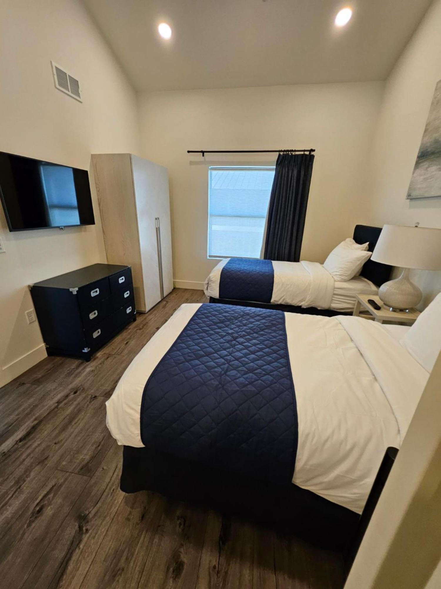 The Suites At Fishermen'S Village - 2 Bedroom Suites Punta Gorda Exteriör bild